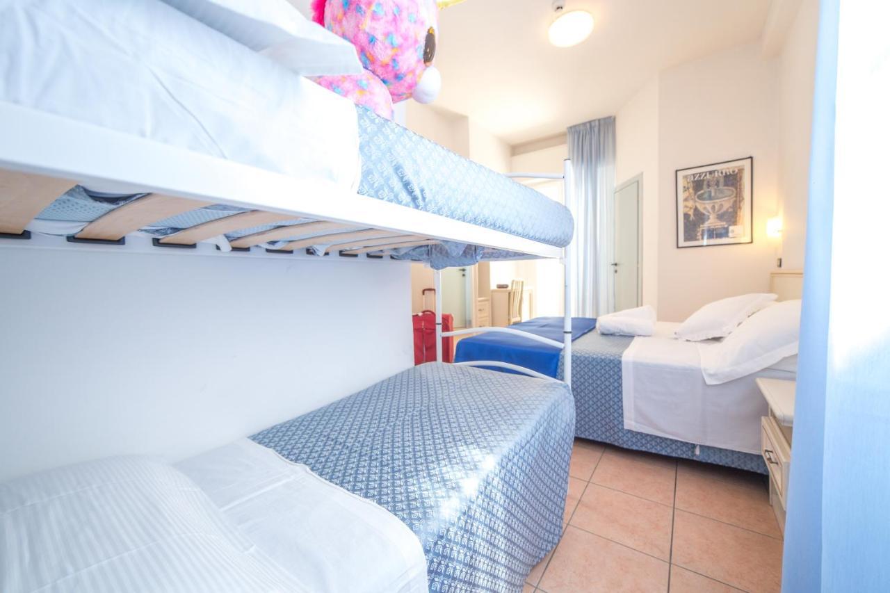 Hotel Elite Cattolica Bagian luar foto