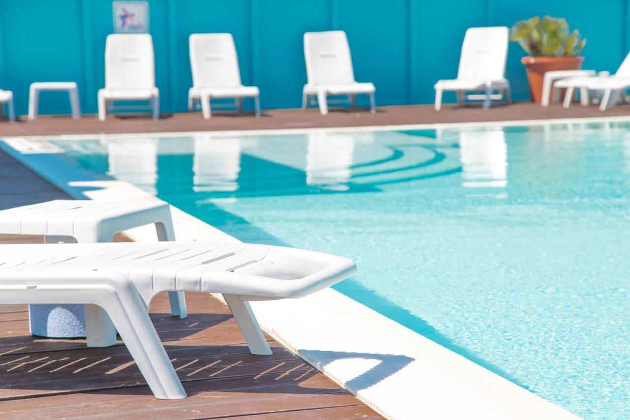 Hotel Elite Cattolica Bagian luar foto