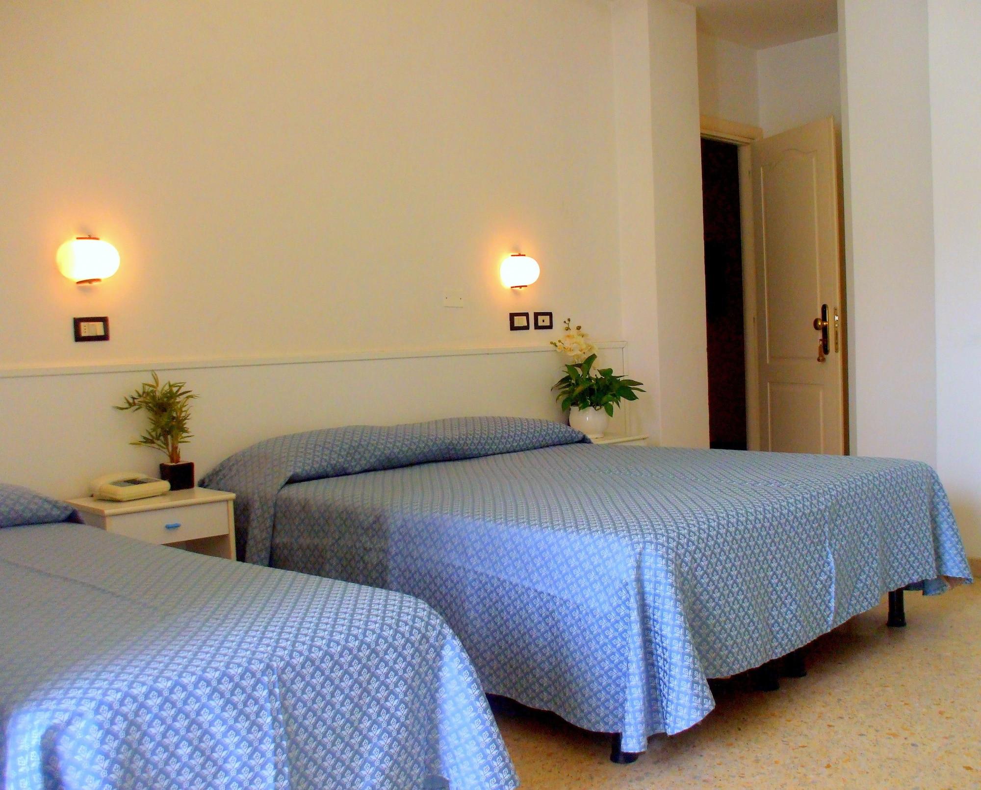 Hotel Elite Cattolica Bagian luar foto
