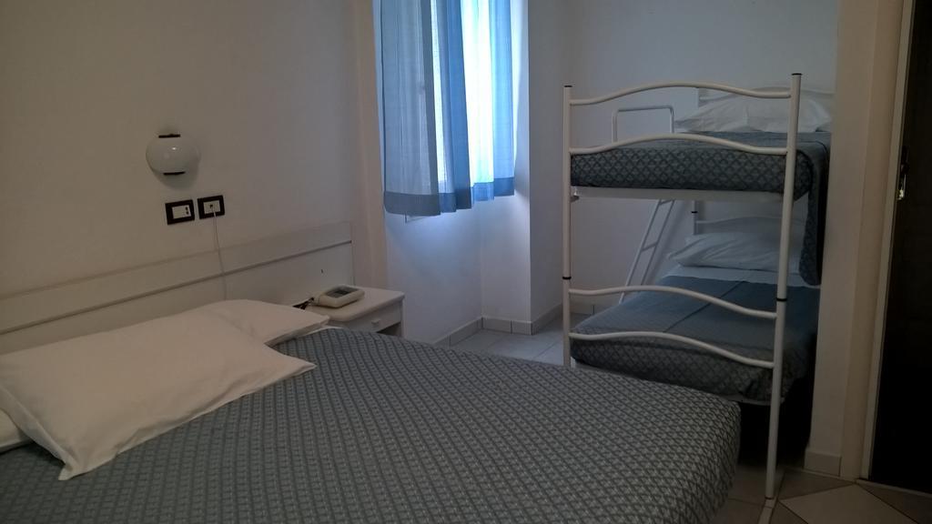 Hotel Elite Cattolica Ruang foto